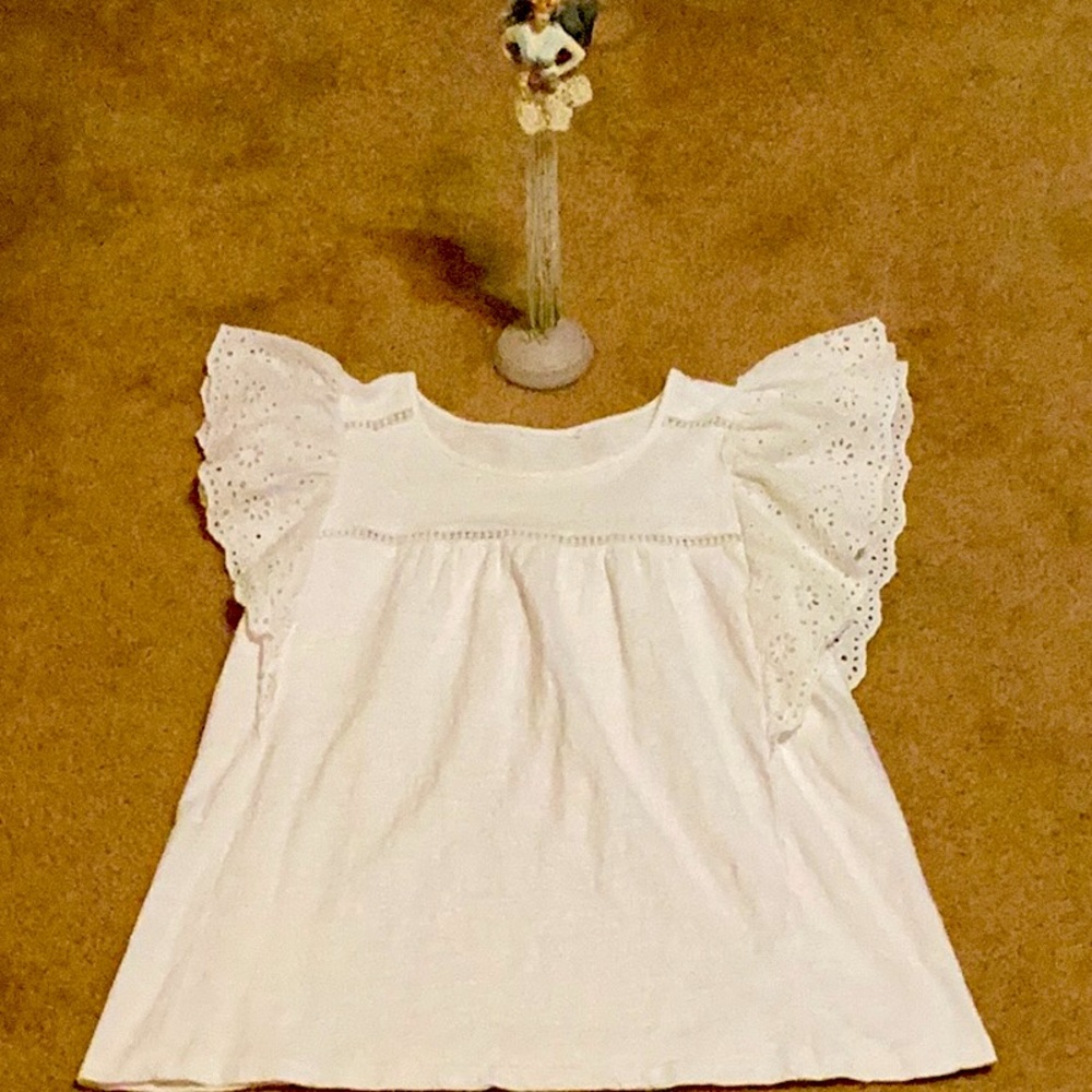 Butterfly sleeve top
